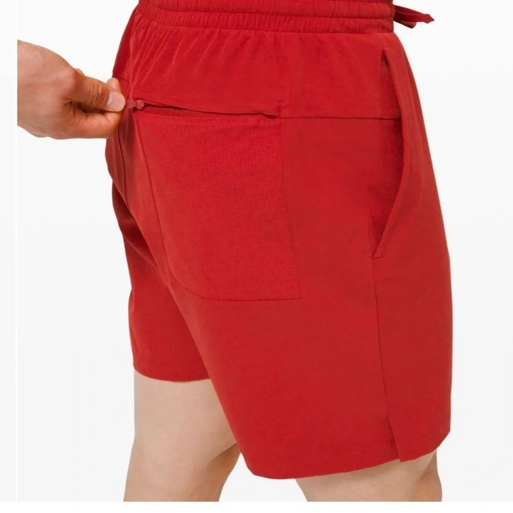 Lululemon Men’s Channel Cross Short 7
